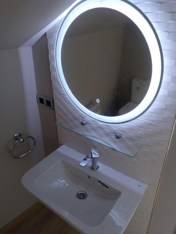 Travesia Rooms Саррія Екстер'єр фото